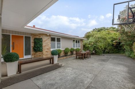 Photo of property in 4 Lane Crescent, Tawa, Wellington, 5028