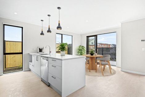 Photo of property in 30 Te Aniwaniwa Terrace, Albany, 0632