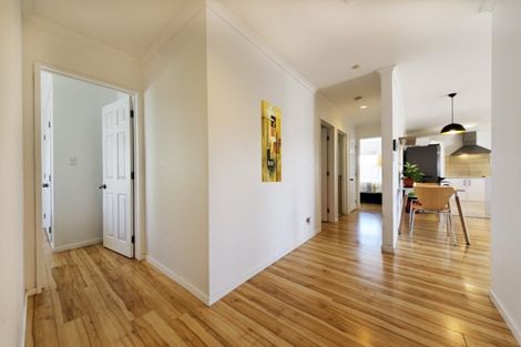 Photo of property in 9 Exotic Place, Massey, Auckland, 0614