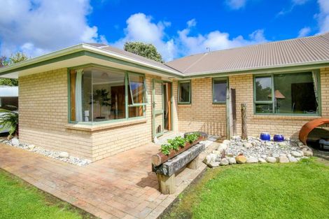 Photo of property in 37 Kew Road, Westport, 7825