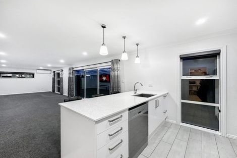 Photo of property in 8 Clonbunny Close, Rolleston, 7614