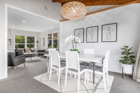 Photo of property in 4 Lane Crescent, Tawa, Wellington, 5028