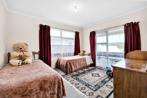Photo of property in 120 Miranda Street, Stratford, 4332