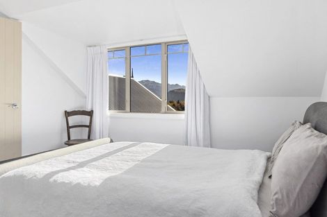 Photo of property in 100 Kings Drive, Wanaka, 9305