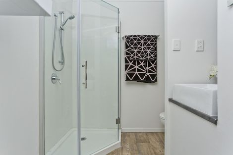 Photo of property in 3/2 Bentley Avenue, Glenfield, Auckland, 0629