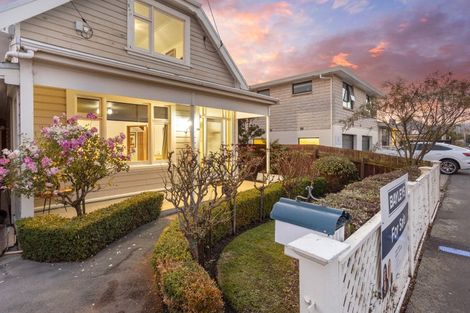 Photo of property in 120 Hargest Crescent, Saint Clair, Dunedin, 9012