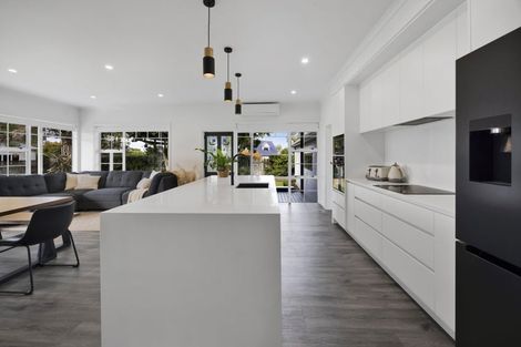 Photo of property in 14 Weld Street, Normanby, Hawera, 4614