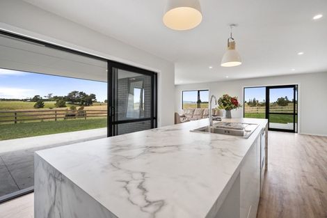 Photo of property in 539 Cemetery Road, Sanson, Palmerston North, 4479