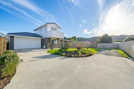 Photo of property in 16 Poulson Grove, Trentham, Upper Hutt, 5018