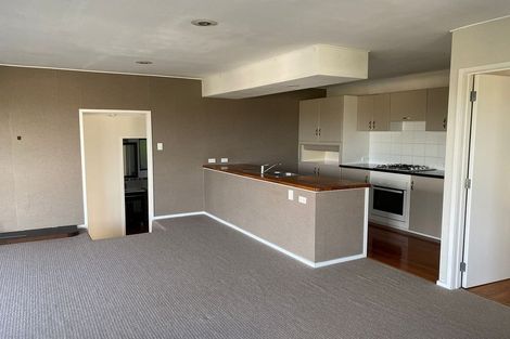 Photo of property in 3/17 Commodore Parry Road, Castor Bay, Auckland, 0620