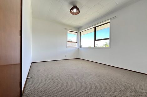 Photo of property in 28 Butterworth Drive, Glendene, Auckland, 0602