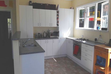 Photo of property in 84 Strathmore Avenue, Strathmore Park, Wellington, 6022