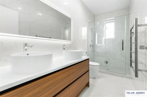 Photo of property in 43 Tributary Parade, Karaka, 2113