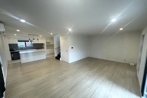 Photo of property in 1/4214a Great North Road, Glendene, Auckland, 0602