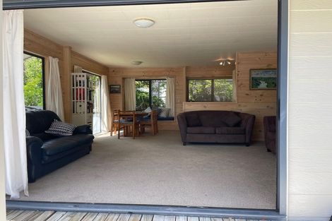 Photo of property in 58 Kinloch Road, Kinloch, Taupo, 3377