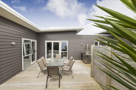 Photo of property in 6a Chelwood Street, Takaro, Palmerston North, 4412