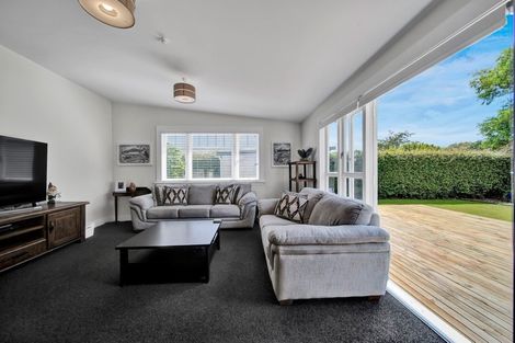 Photo of property in 128 Miranda Street, Stratford, 4332