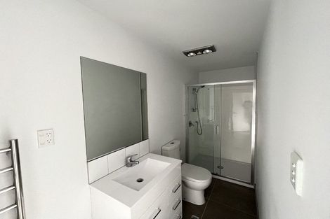 Photo of property in 1 Eileen Newey Place, Henderson, Auckland, 0612