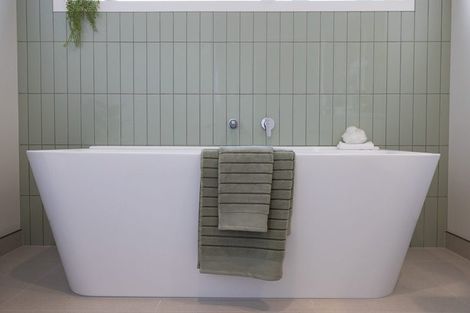 Photo of property in 1 Tremaine Avenue, Two Mile Bay, Taupo, 3330