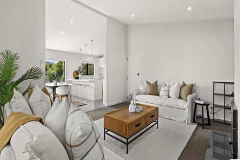 Photo of property in 9 Busby Hill, Havelock North, 4130