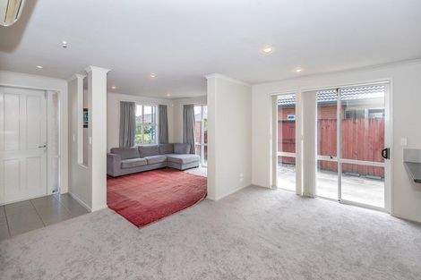 Photo of property in 32 Parkside Drive, Huntington, Hamilton, 3210