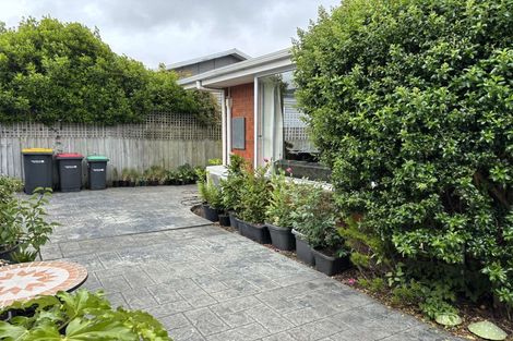 Photo of property in 20 Winters Road, Redwood, Christchurch, 8051