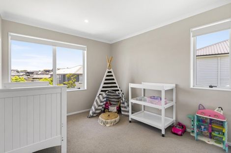 Photo of property in 23 Kukuwai Avenue, Red Beach, 0932