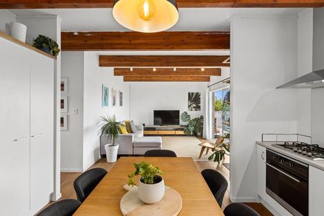 Photo of property in 5 Kotinga Avenue, Glen Eden, Auckland, 0602