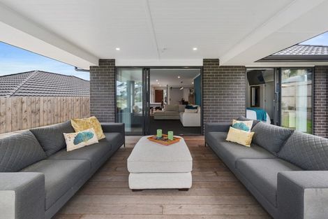 Photo of property in 19 Kawariki Road, Helensville, 0800