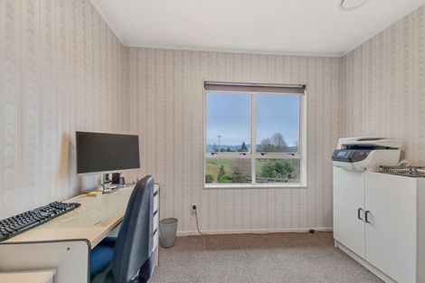 Photo of property in 24 Mountain Road, Western Heights, Rotorua, 3015