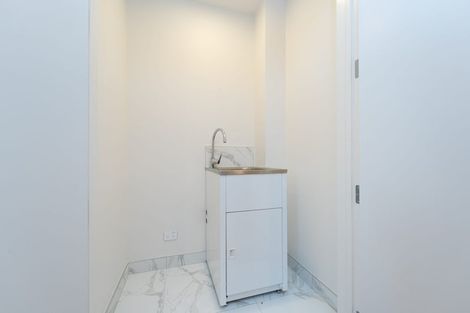 Photo of property in 27a Dawnhaven Drive, Te Atatu Peninsula, Auckland, 0610