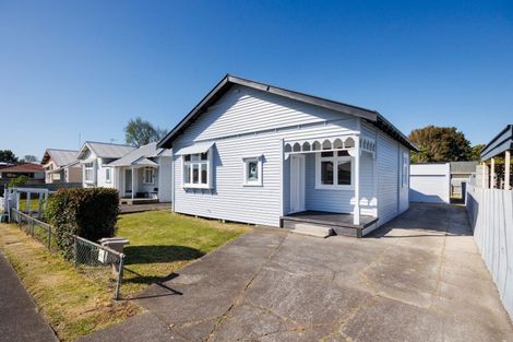 Photo of property in 33 Mcgiffert Street, Palmerston North, 4410