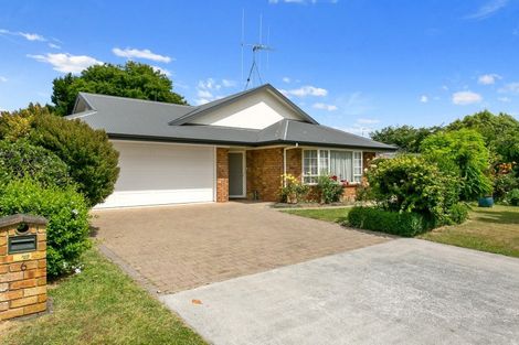 Photo of property in 58 Princes Street, Cambridge, 3434