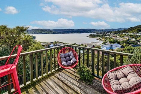 Photo of property in 9 Kenef Road, Paremata, Porirua, 5024