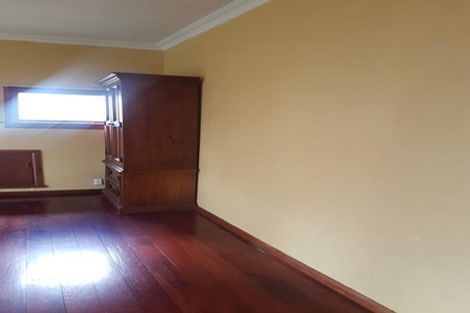 Photo of property in 31 Pahiatua Street, Hokowhitu, Palmerston North, 4410