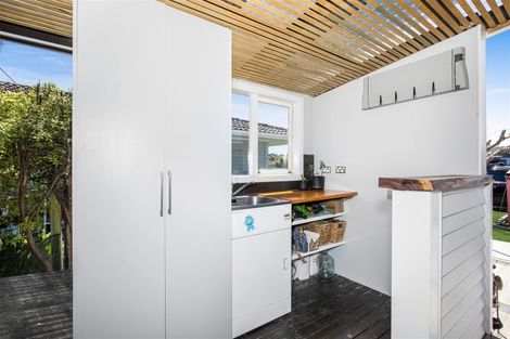 Photo of property in 4 Nikau Place, Waiuku, 2123