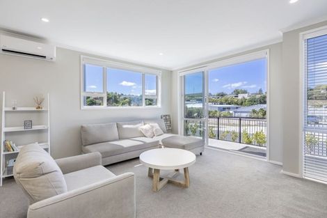 Photo of property in 101 Karepiro Drive, Stanmore Bay, Whangaparaoa, 0932