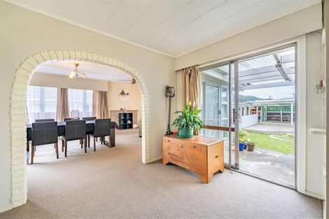 Photo of property in 4 Mckay Street, Wainuiomata, Lower Hutt, 5014