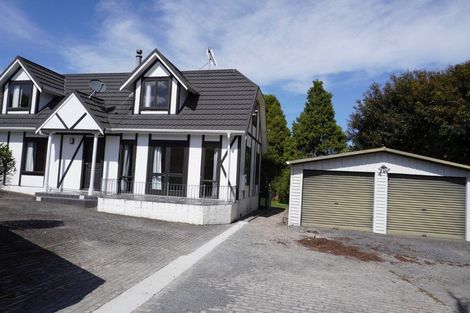 Photo of property in 16 Baltimore Place, Forrest Hill, Auckland, 0620