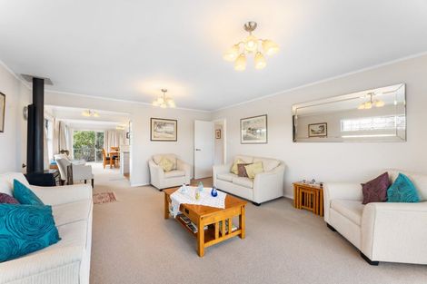 Photo of property in 19 Trinidad Road, Sunnynook, Auckland, 0620