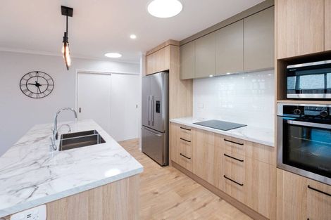 Photo of property in 63 Leathem Crescent, Pokeno, 2402