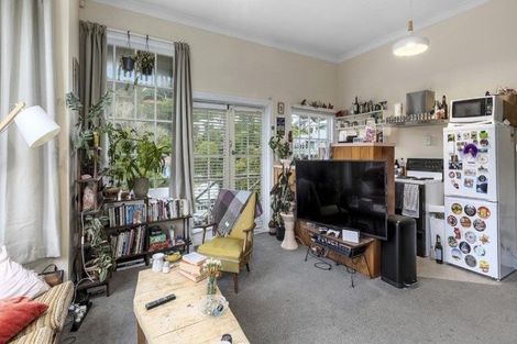 Photo of property in 2 Caprera Street, Melrose, Wellington, 6023