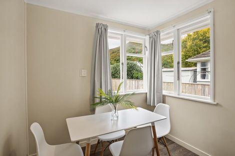 Photo of property in 5 Kowhai Street, Naenae, Lower Hutt, 5011