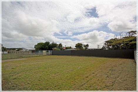 Photo of property in 14a Carthew Terrace, Foxton Beach, Foxton, 4815