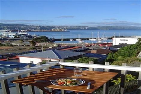 Photo of property in 2u9 Hood Street, Mount Victoria, Wellington, 6011
