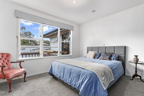 Photo of property in 4 Mariana Place, Glen Eden, Auckland, 0602