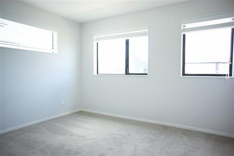 Photo of property in 42 Toanui Road, Hobsonville, Auckland, 0616