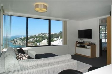 Photo of property in 2f3 Oriental Terrace, Mount Victoria, Wellington, 6011