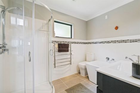 Photo of property in 31 Mercury Way, Whitby, Porirua, 5024