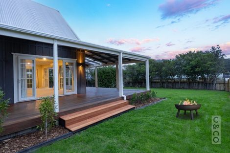 Photo of property in 5 Cambridge Road, Riverhead, 0820